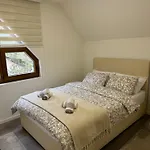 펜션 Vikendica Woodavenue
