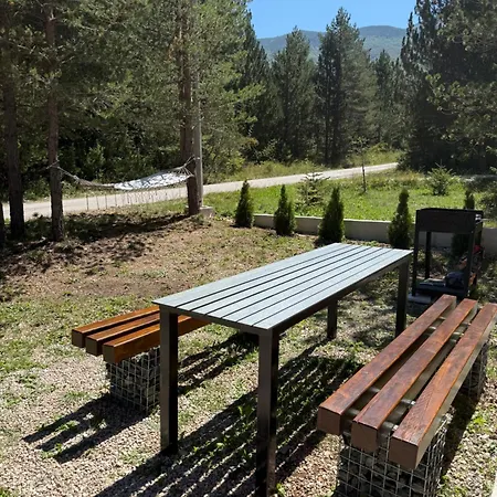 Vikendica Woodavenue